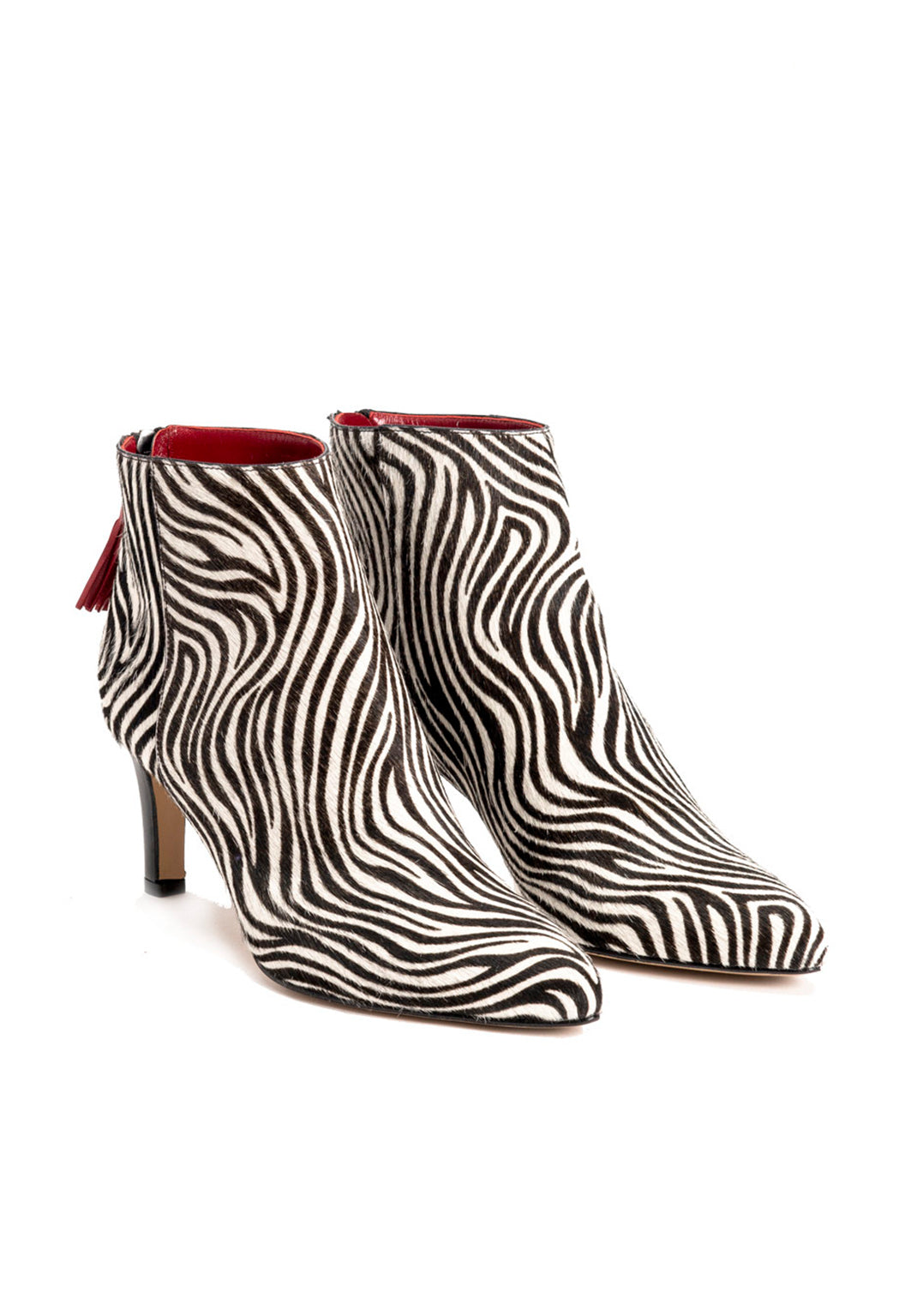 Stiefelette aus Ponyfell im Zebramuster in Schwarz