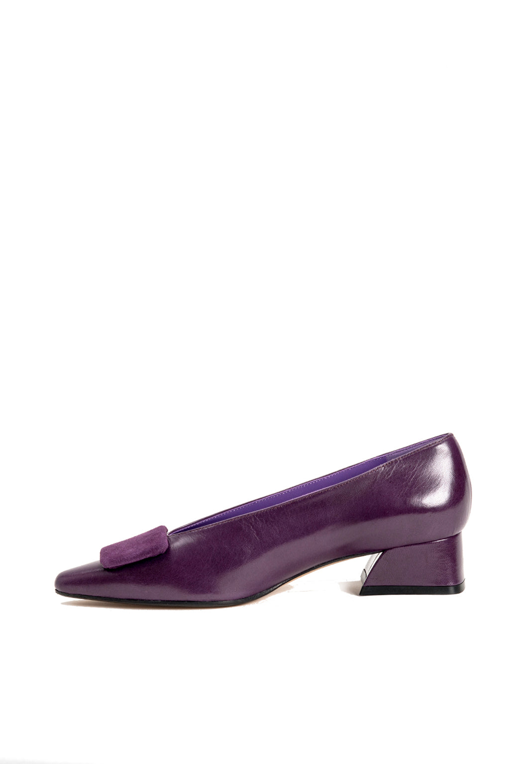 Pumps mit Wildlederpatch in Lila