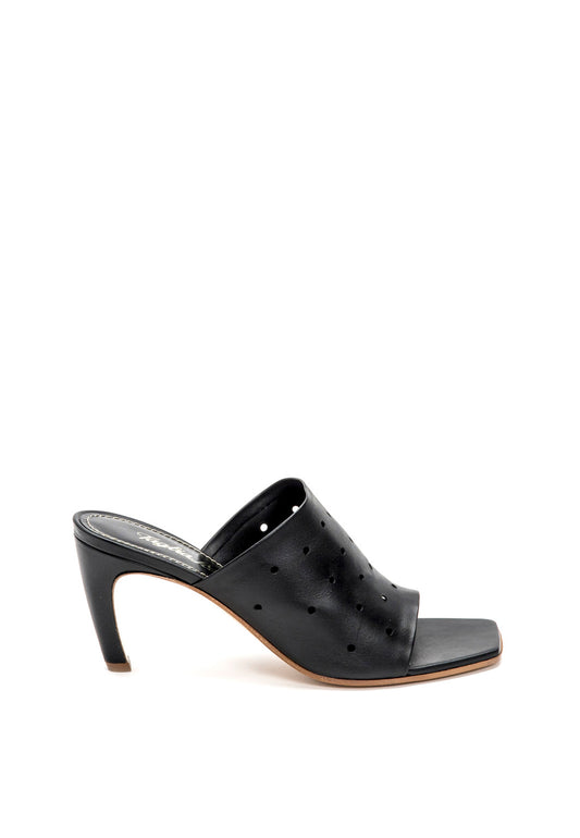 Mule mit Cut-Outs in Schwarz