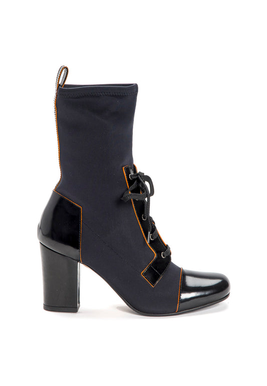 Neopren-Stiefel mit Lederkontrast in Schwarz