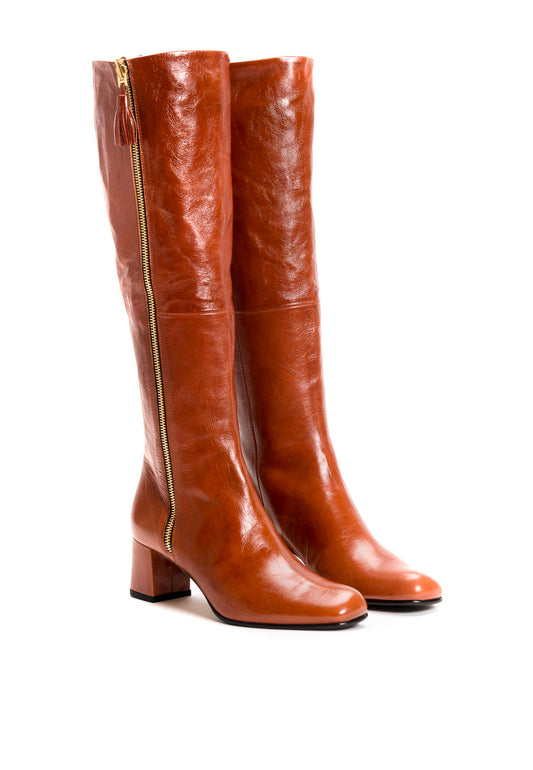 Stiefel mit Absatz in Cognac zum Umschlagen