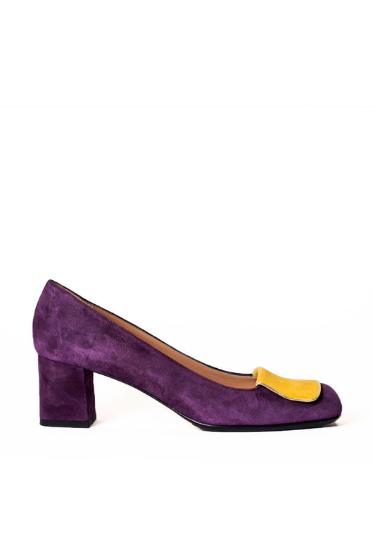 Elegante Pumps in Lila mit sonnengelbem Patch